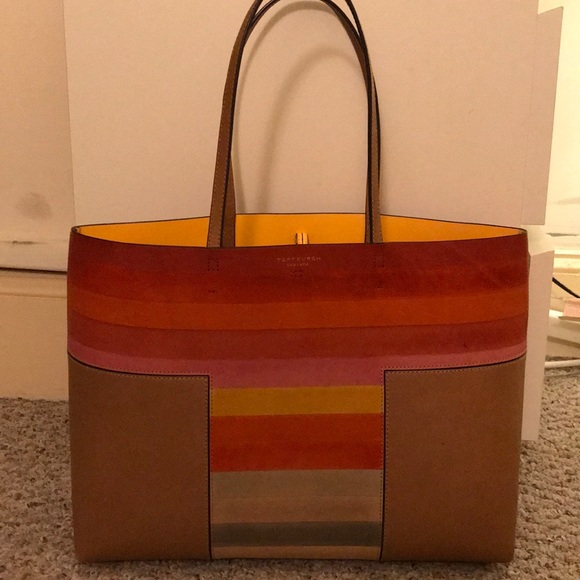 Tory Burch Handbags - Offers accepted ❤️Tory Burch tote bag block t